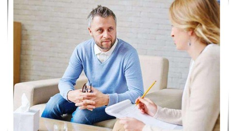 痔疮自卑不敢亲密？心理咨询师教你自信应对