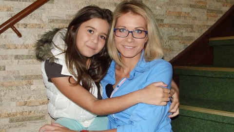 单亲家庭中母女关系的爱与挑战：如何化解怀疑与情绪