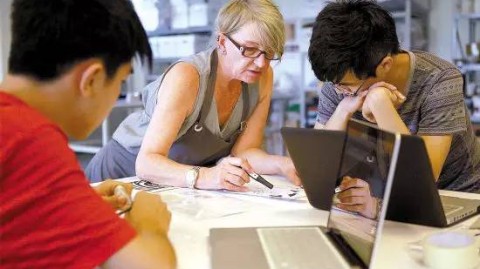 大二学生不适应大学生活？放下过去焦虑，拥抱新开始