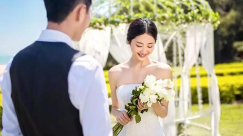 结婚后，极度排斥老公的女性朋友，越来越作？