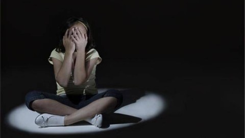 23岁女生自述：恐惧型依恋让我内心拧巴，我该如何破局？