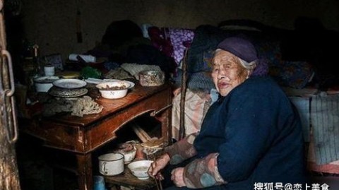 老人去世后，如何帮助家人走出悲伤？实用情绪疏解指南