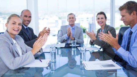 领导开会不表扬我，是啥情况？职场心理专家来支招