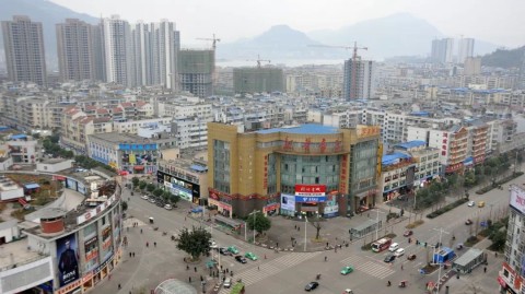 在十八线小城市读普通本科，现在不想上学了怎么办？