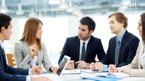 职场上下级沟通的界限：如何避免越界尴尬？